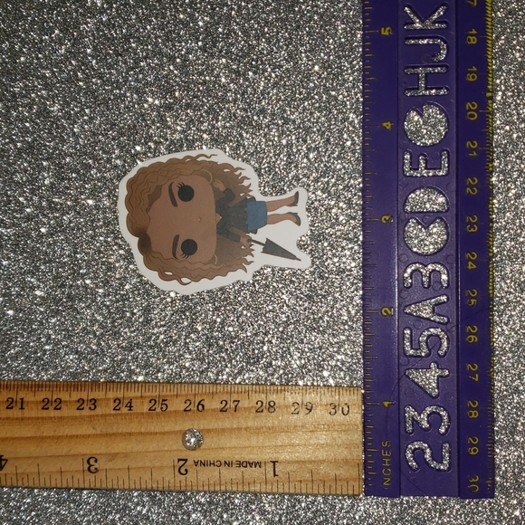 UMBRELLA ACADEMY waterproof sticker FUNKO POP ALLISON #3 - Picture 2 of 8